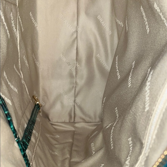Brahmin Large Duxbury Green Croc-Embossed Shoulder Bag. NWOT Dust Bag included - Picture 7 of 7
